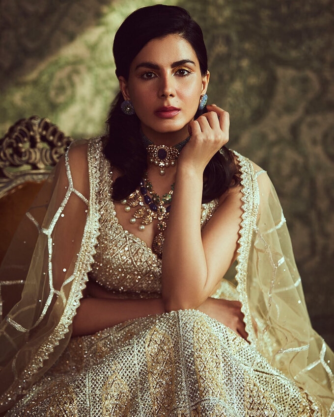 Actress And Model Kirti Kulhari Latest Image Collection