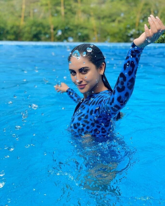 Actress And Model Krystle DSouza Image Collection