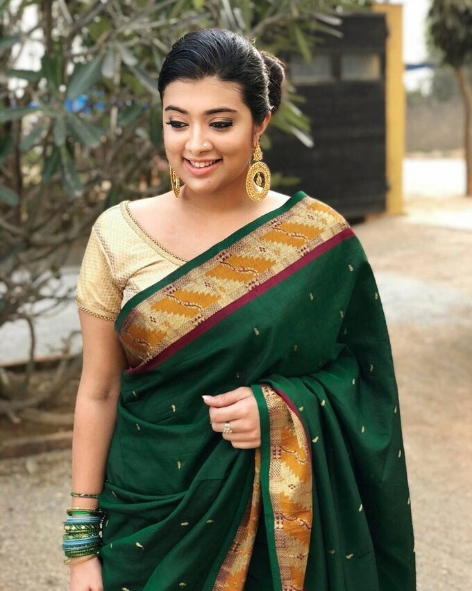 Actress And Model Maduri Braganza Image Collection