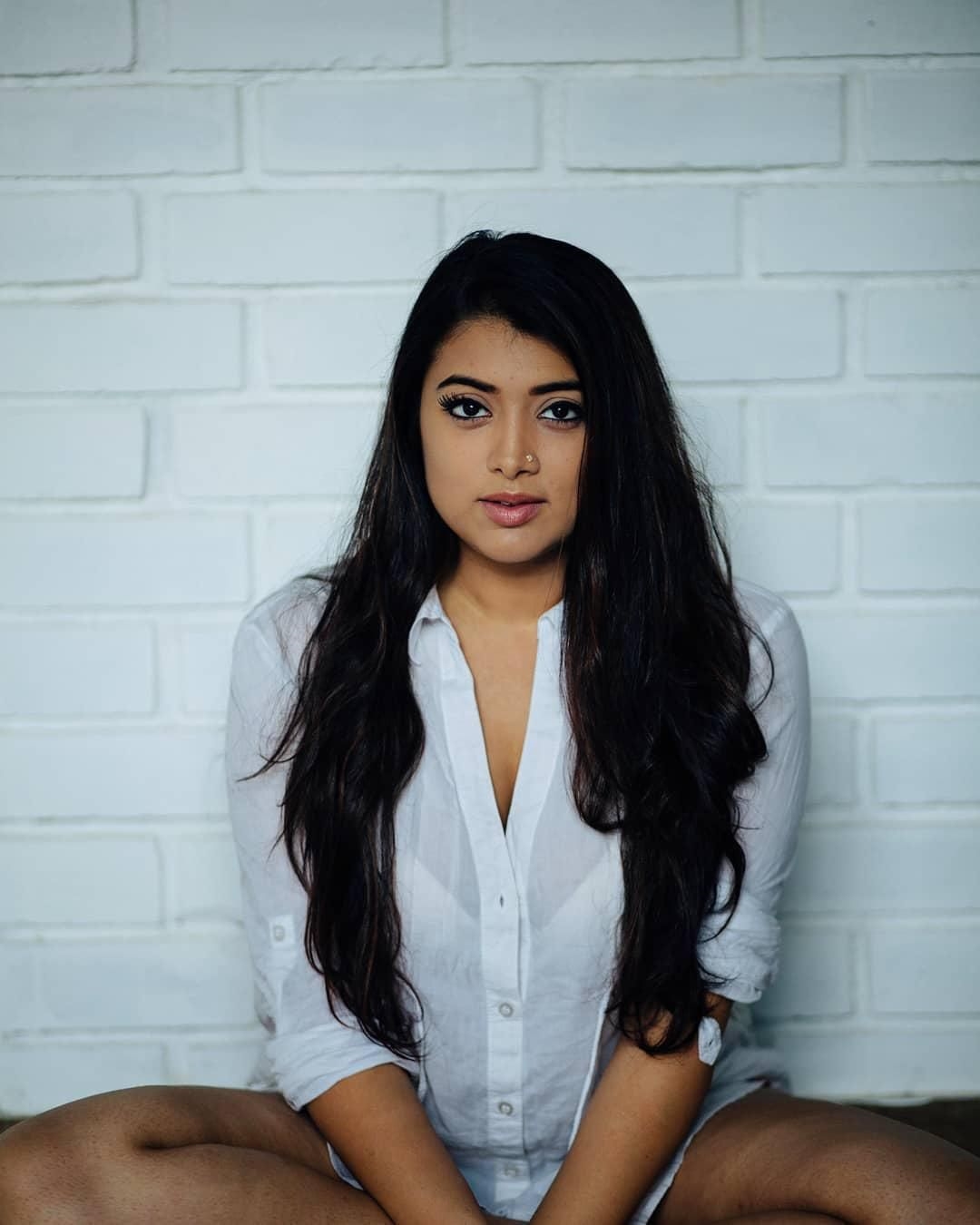 Actress And Model Maduri Braganza Latest Image Collection