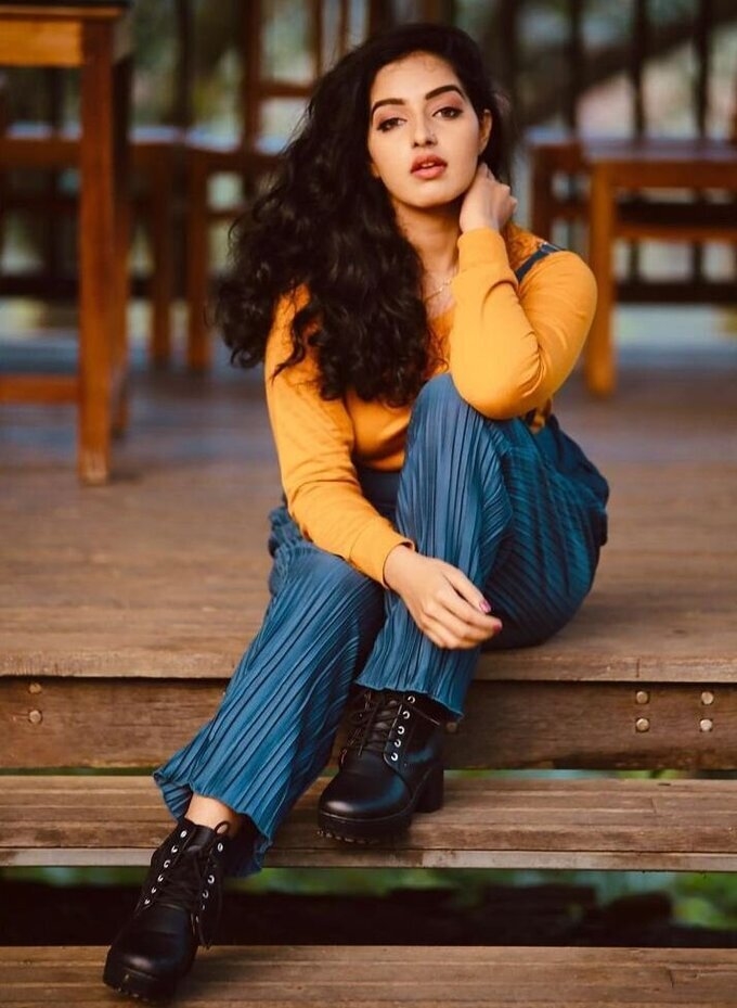 Actress And Model Malavika Menon Image Collection