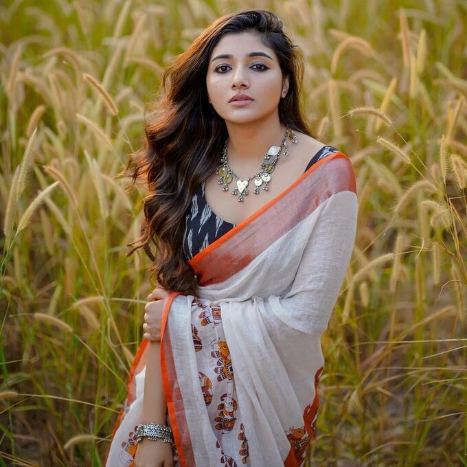 Actress And Model Mirnaa Adhiti Menon Image Collection