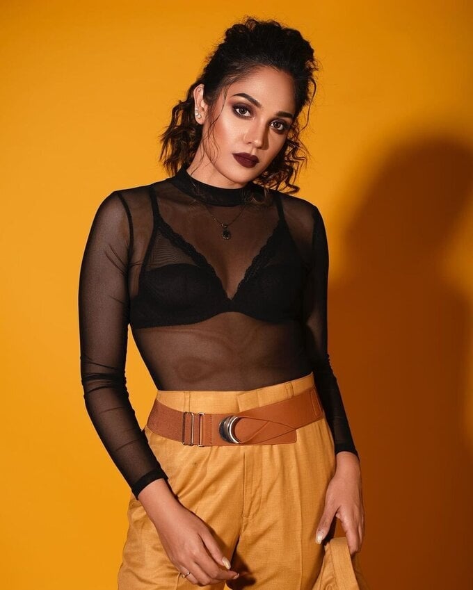 Actress And Model Mumtaz Sorcar Latest Images