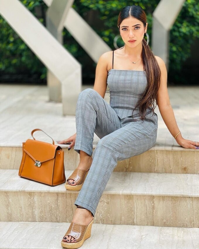 Actress And Model Muskan Sharma New Image Collection