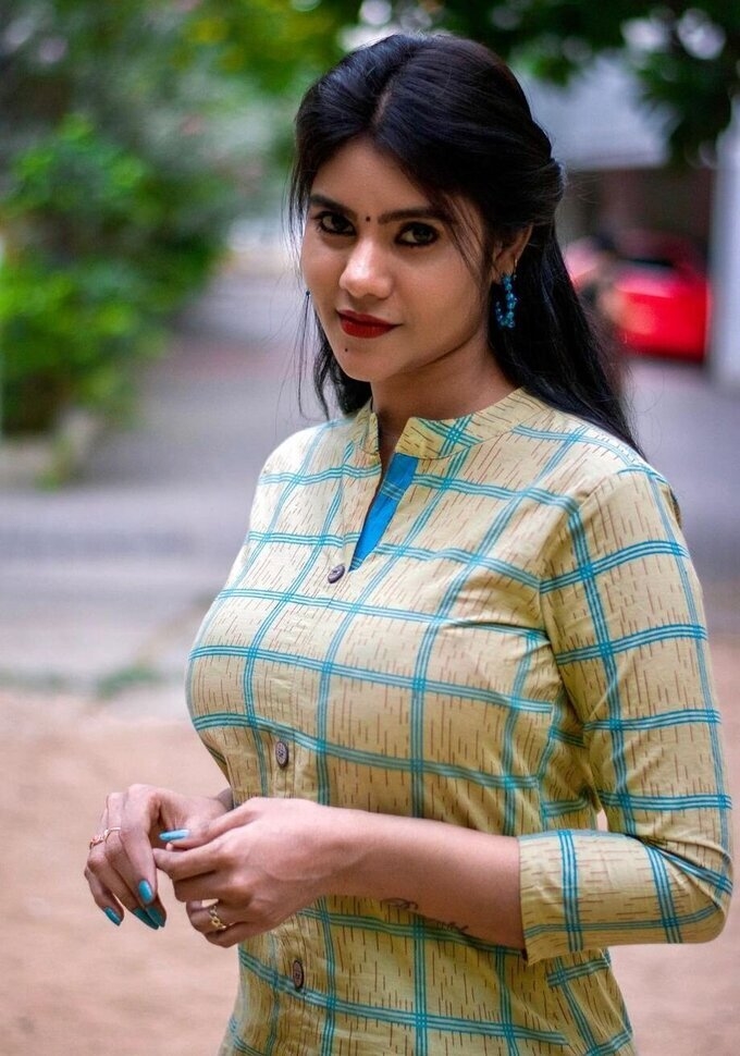 Actress And Model Nivisha Kingkon Latest New Image Collection