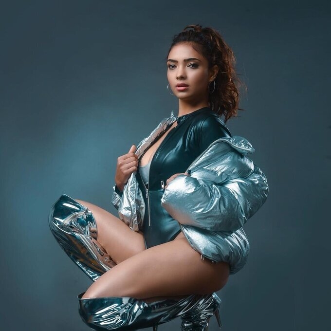 Actress And Model Pooja Banerjee Image Collection