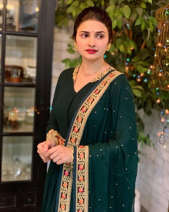 Actress And Model Prachi Desai Image Collection