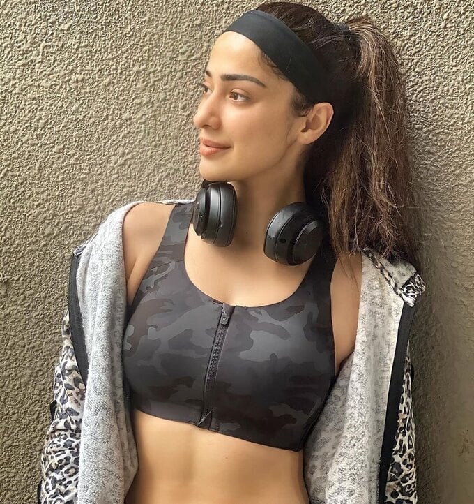 Actress And Model Raai Laxmi Latest Image Collection