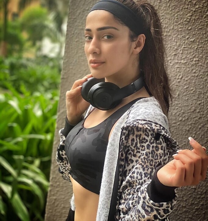 Actress And Model Raai Laxmi Latest Image Collection