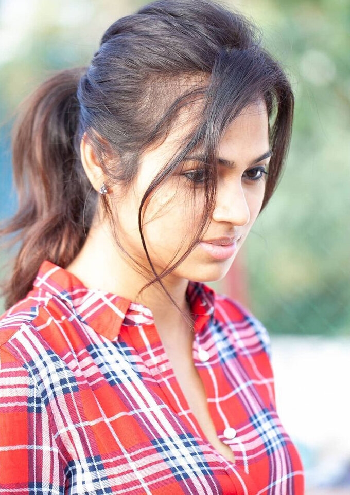 Actress And Model Ramya Pandian Latest Image Collection