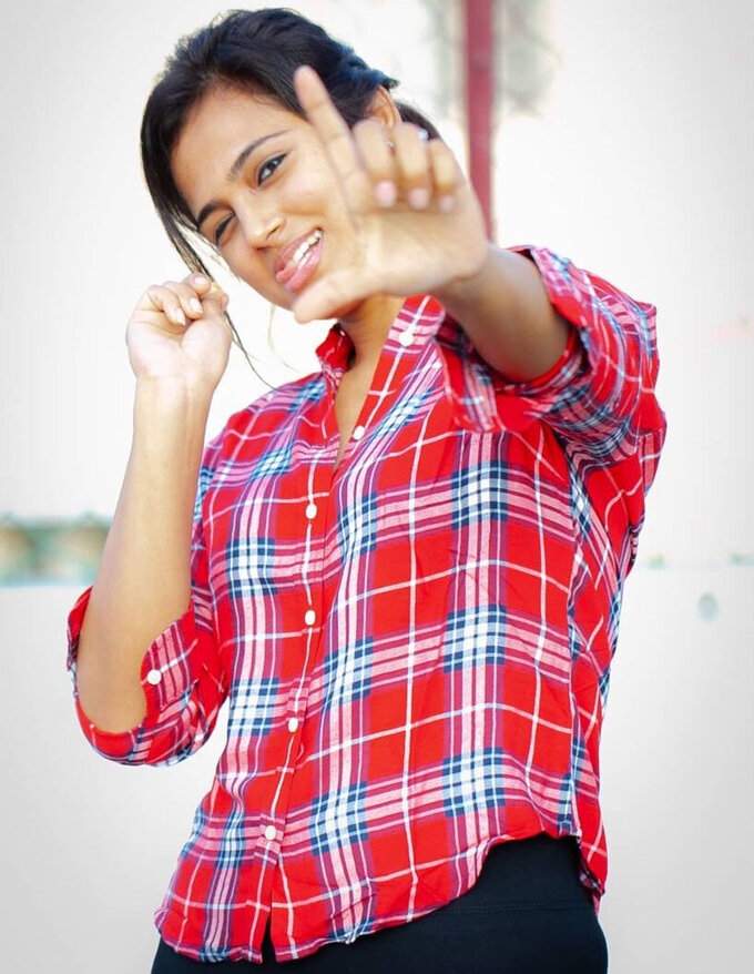 Actress And Model Ramya Pandian Latest Image Collection