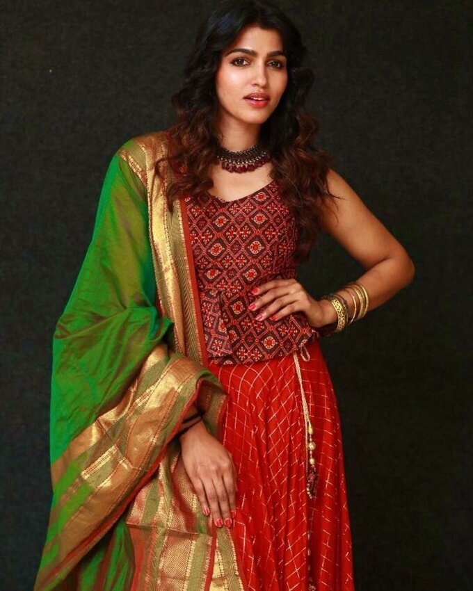 Actress And Model Sai Dhanshika Latest Image Collection