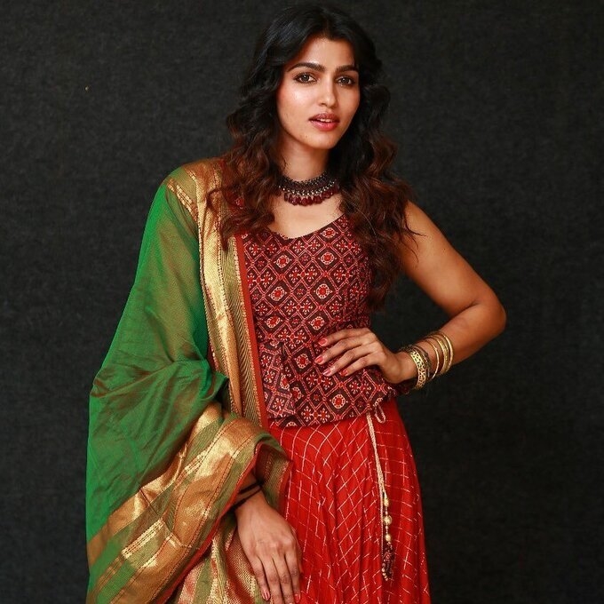 Actress And Model Sai Dhanshika Latest Image Collection