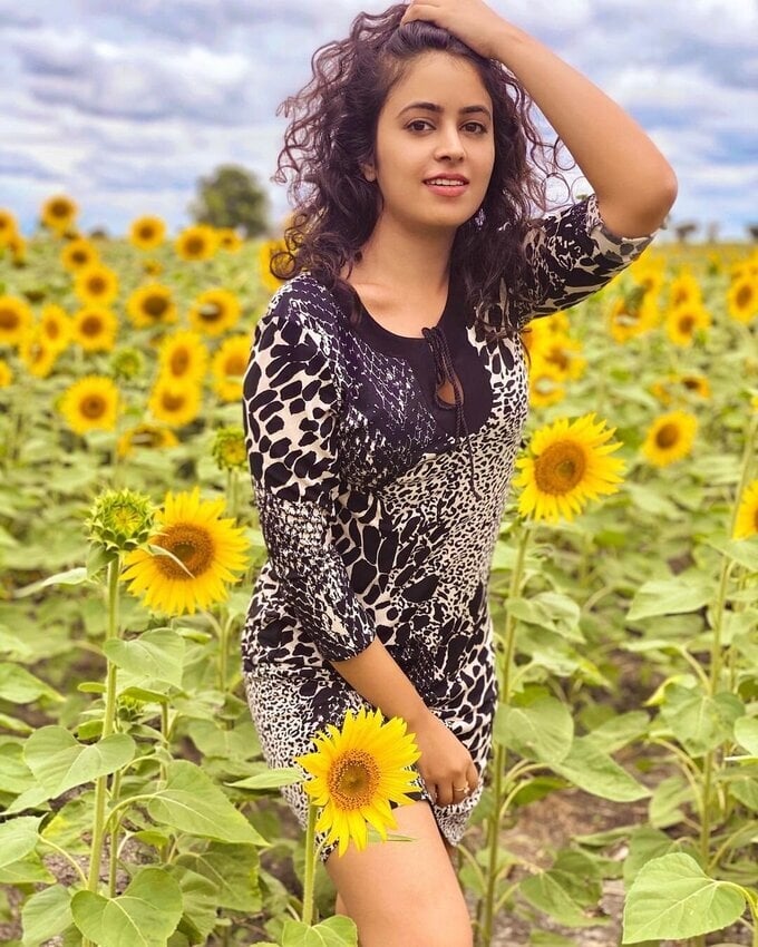 Actress And Model Shobhita Rana Latest Photo Collection