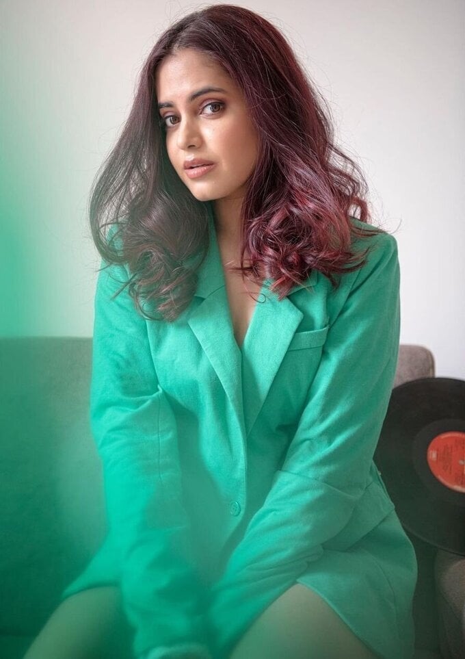 Actress And Model Shruthi Prakash Photo Collection