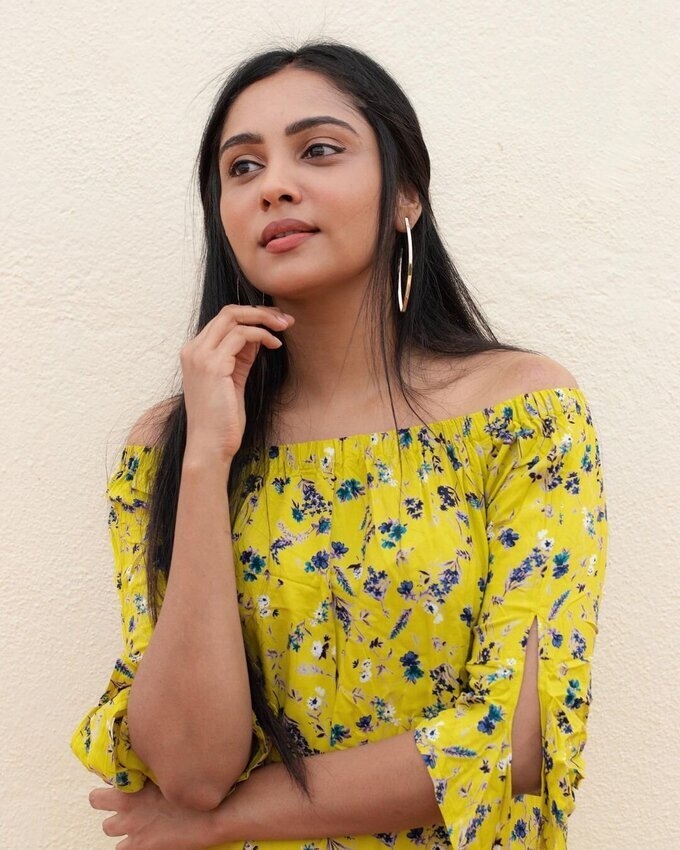 Actress And Model Smruthi Venkat Latest Photoshoot