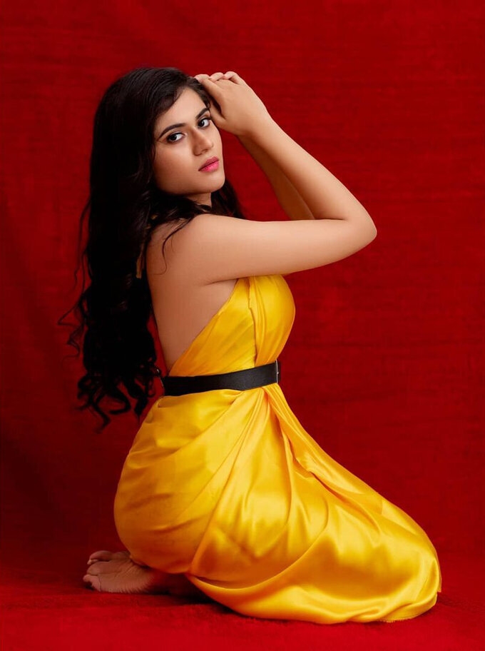 Actress And Model Tara Chowdary Latest Image Collection