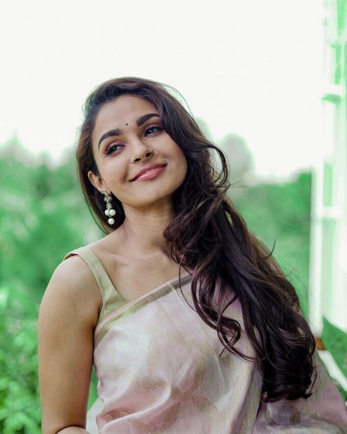 Actress Andrea Jeremiah Latest Photo Collection