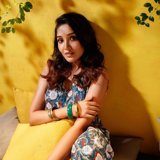 Actress Anikha Surendran Latest Cute Images