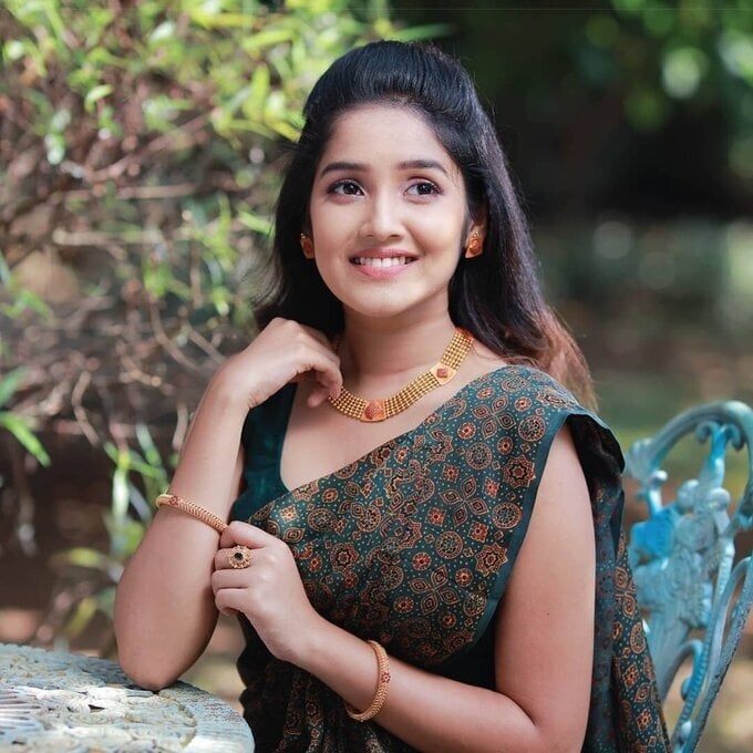 Actress Anikha Surendran Latest Cute Images