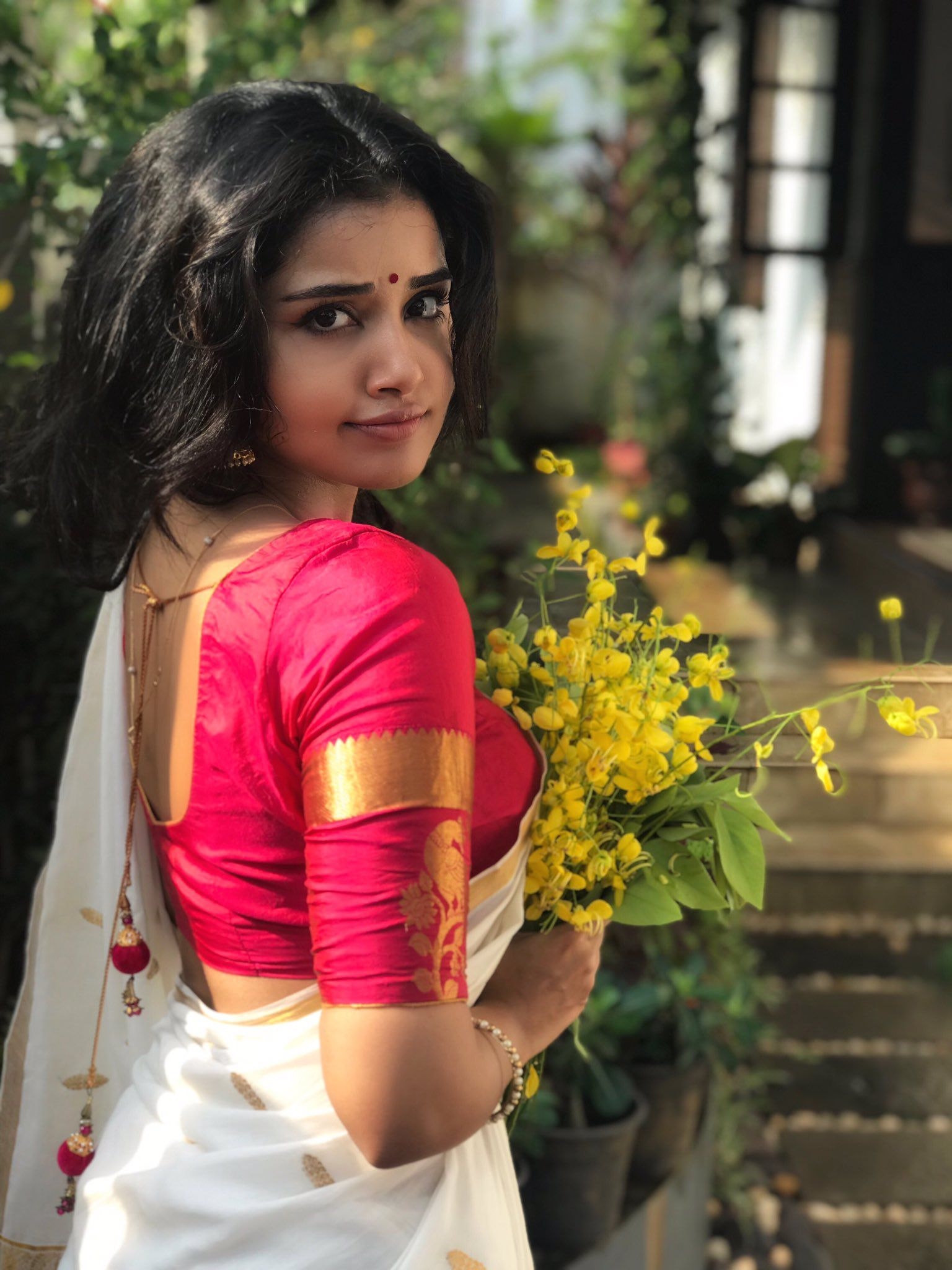 Actress Anupama Parameswaran Looking Gorgeous In Saree