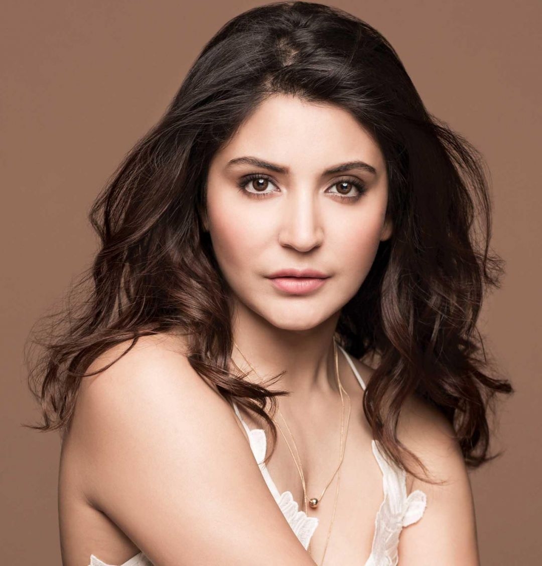 Actress Anushka Sharma Latest Photo Collection
