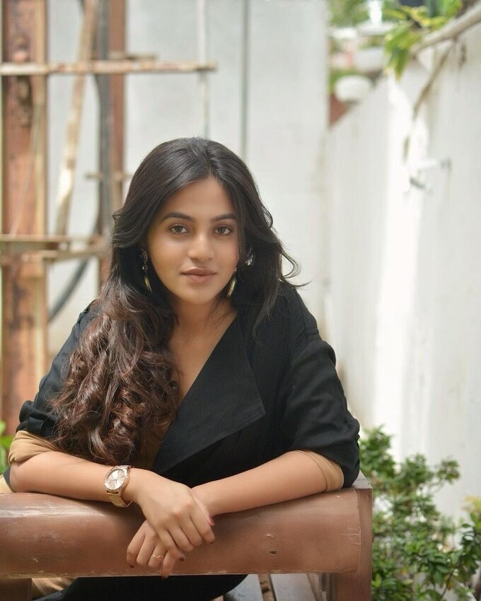 Actress Bhavani Sree Latest Cute Images