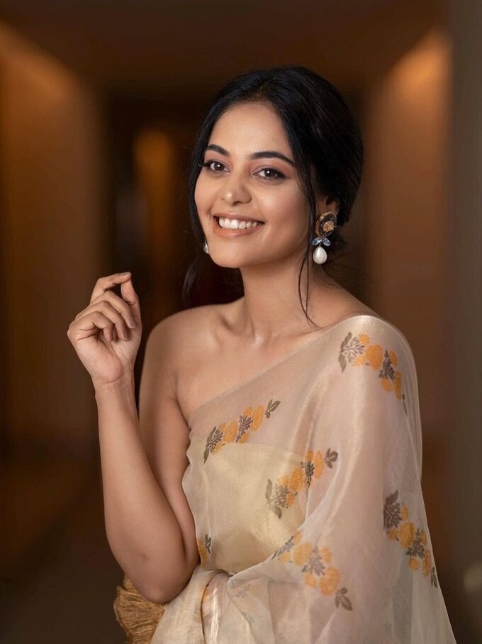 Actress Bindu Madhavi Latest Photoshoot