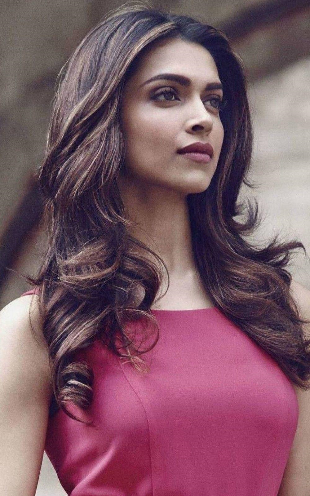 Actress Deepika Padukone Hot Images