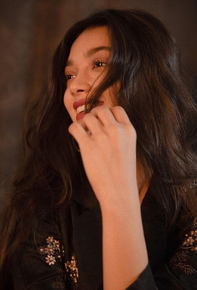 Actress Digangana Suryavanshi Latest Photo Collection