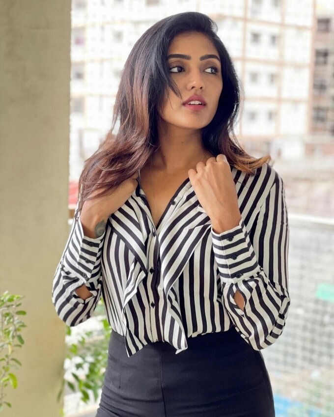 Actress Eesha Rebba Latest Photo Collection