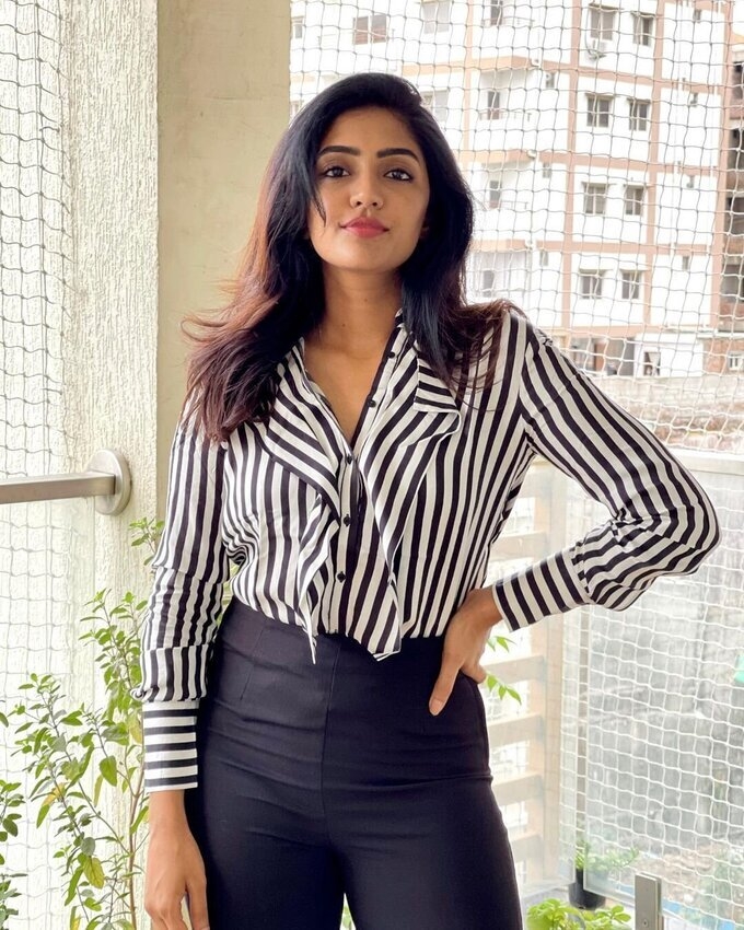 Actress Eesha Rebba Latest Photo Collection