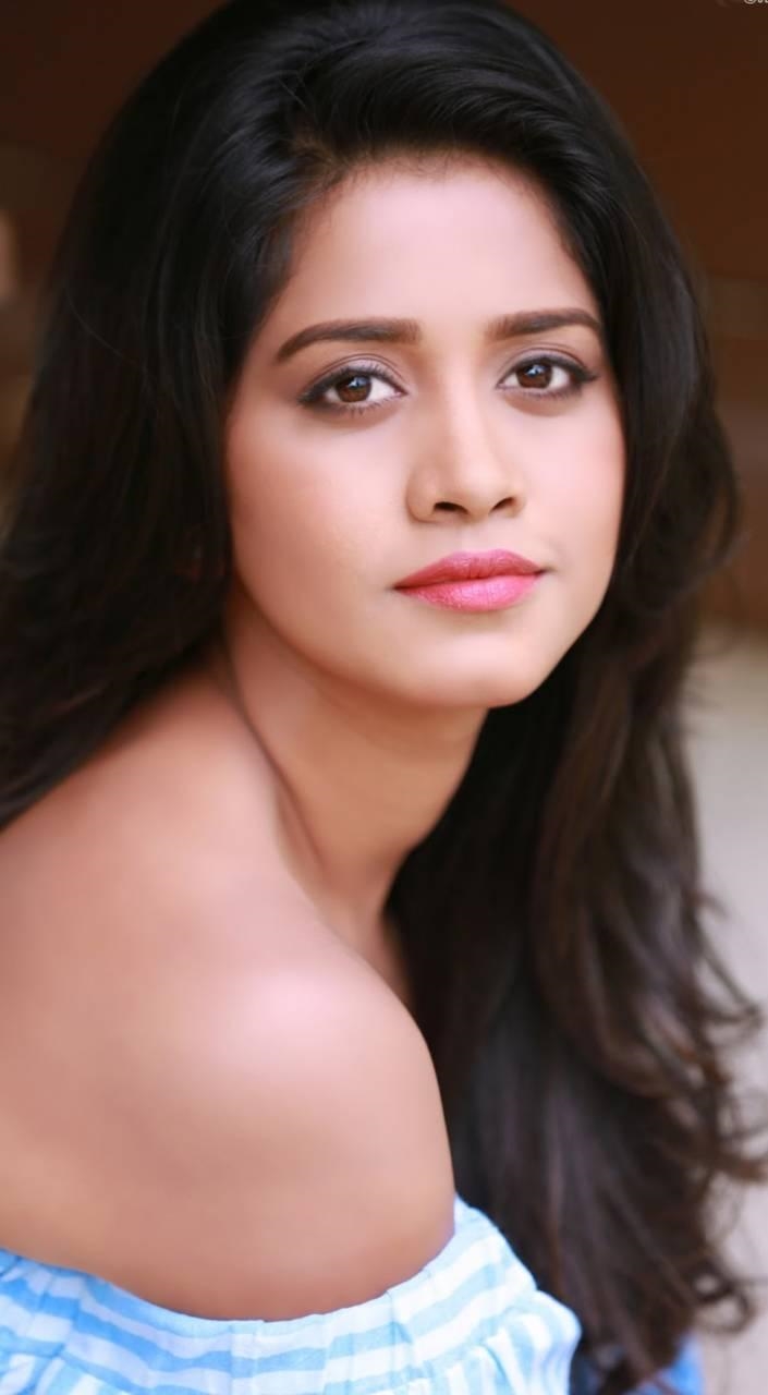 Actress Nabha Natesh Stunning Hot Images