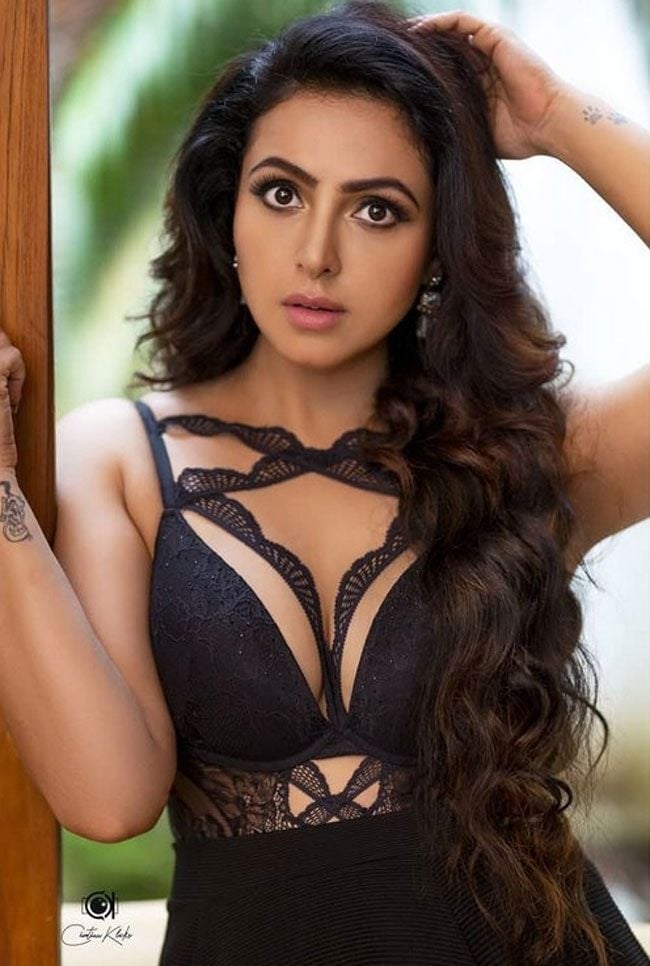 Actress Nandini Rai Image Collection