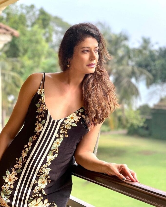 Actress Pooja Batra Hot Images