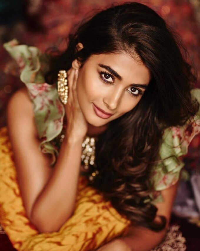 Actress Pooja Hegde Cute Stunning Images