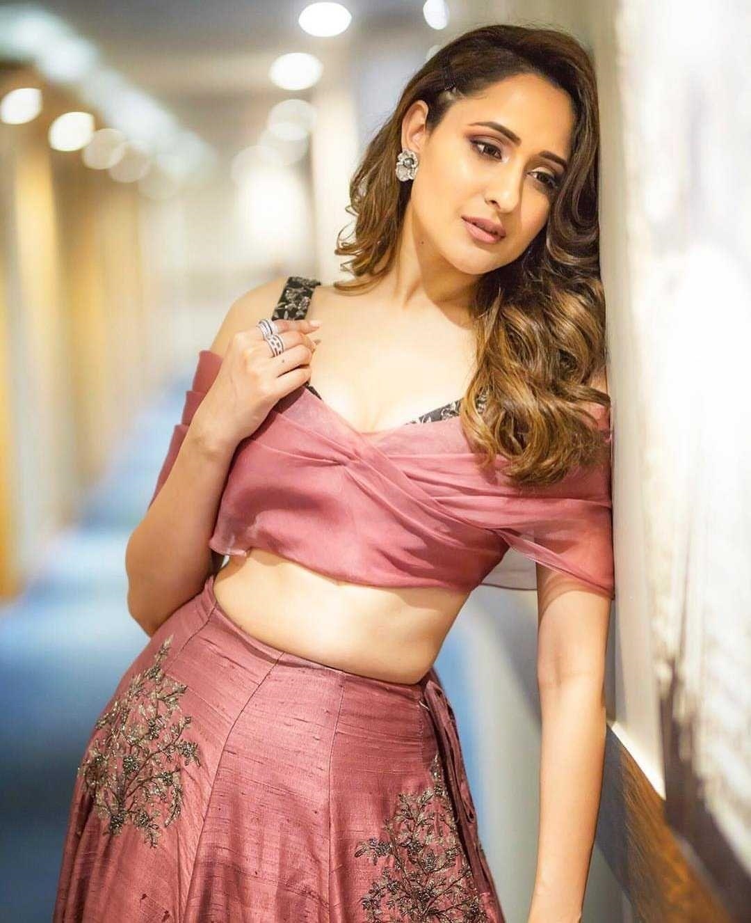 Actress Pragya Jaiswal Hot Stunning Images