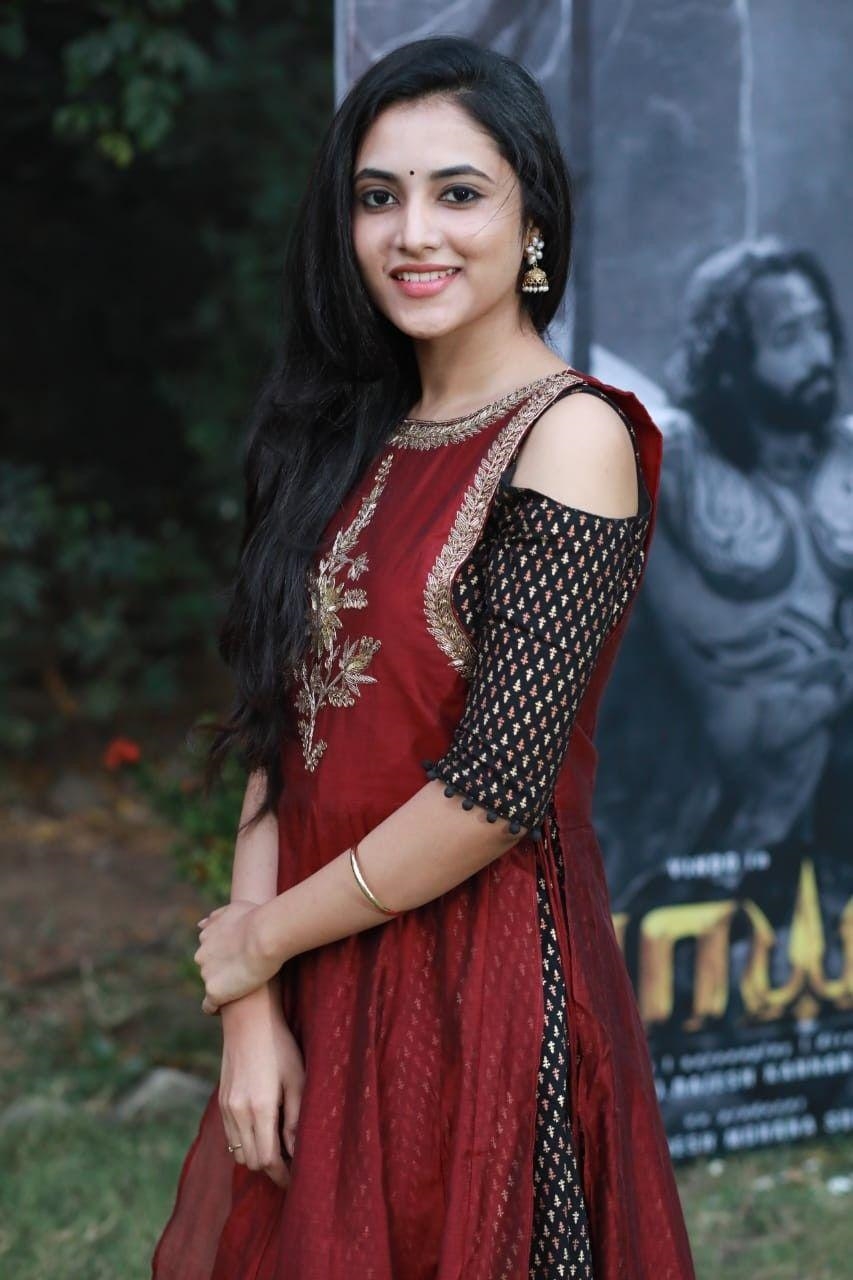 Actress Priyanka Arul Mohan Latest Images