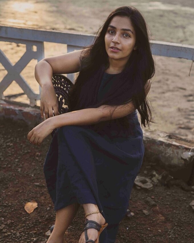 Actress Rajisha Vijayan Latest Images