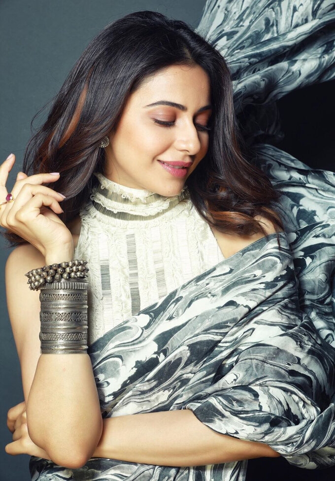 Actress Rakul Preet Singh Hot Photoshoot