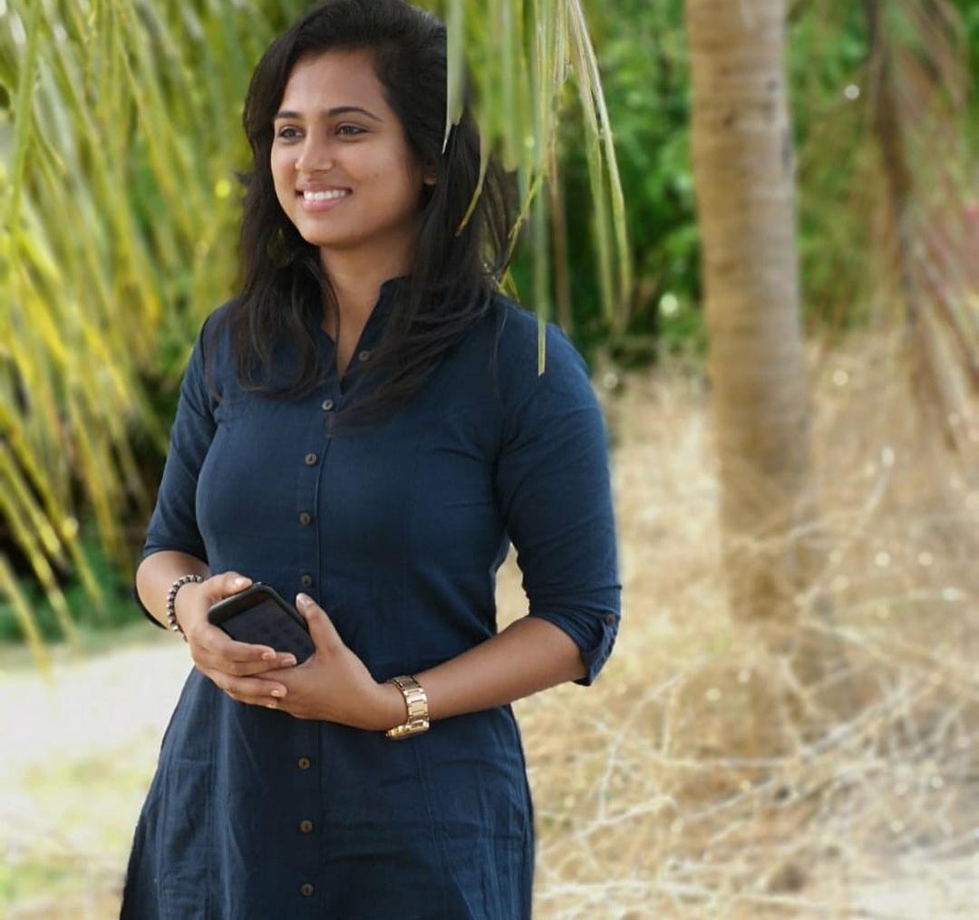 Actress Ramya Pandiyan Image Collection