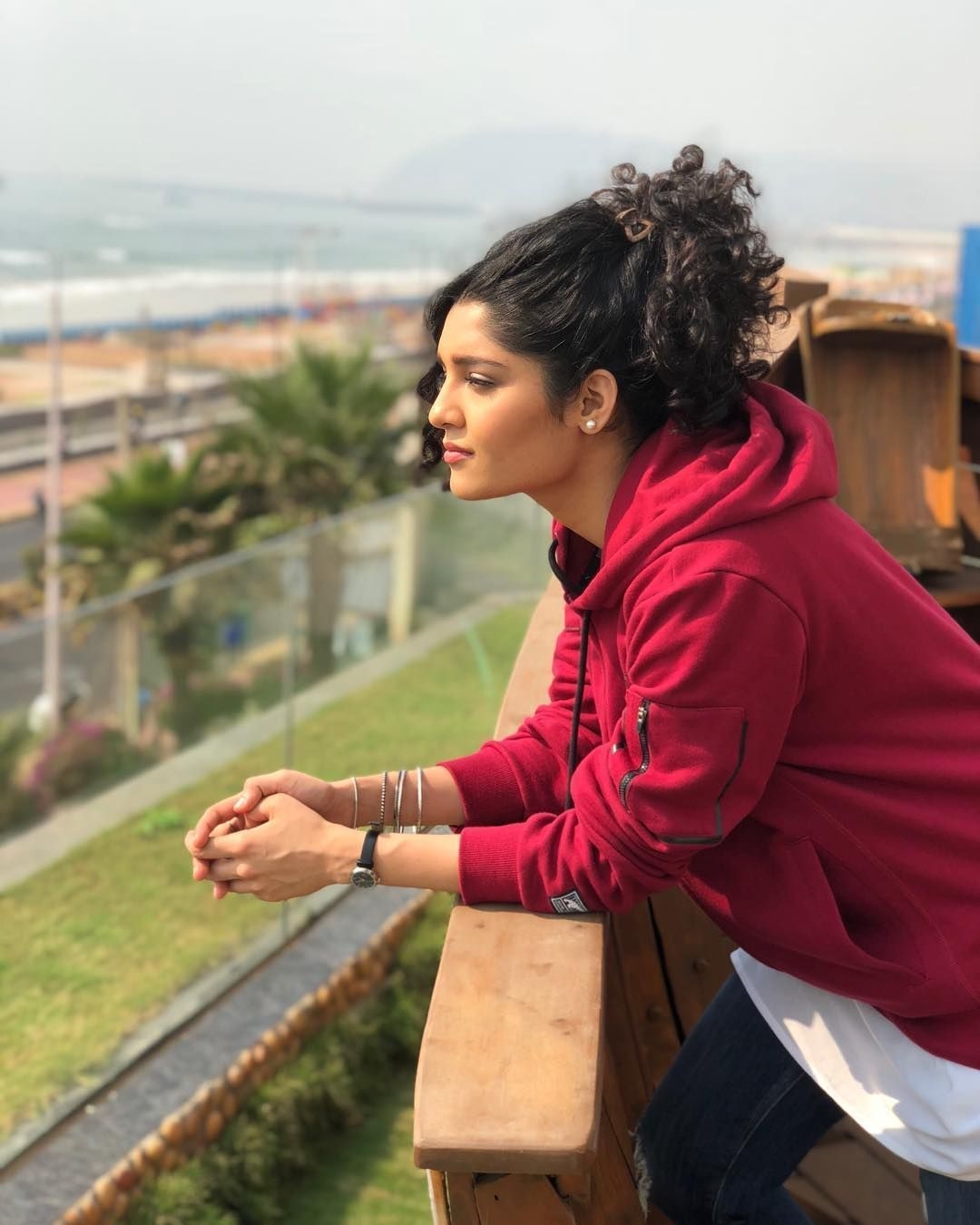 Actress Ritika Singh Image Collection