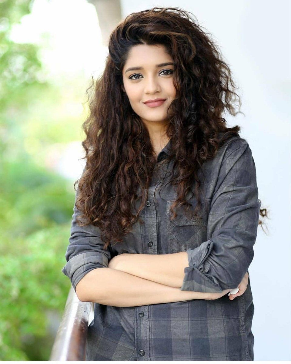 Actress Ritika Singh Image Collection