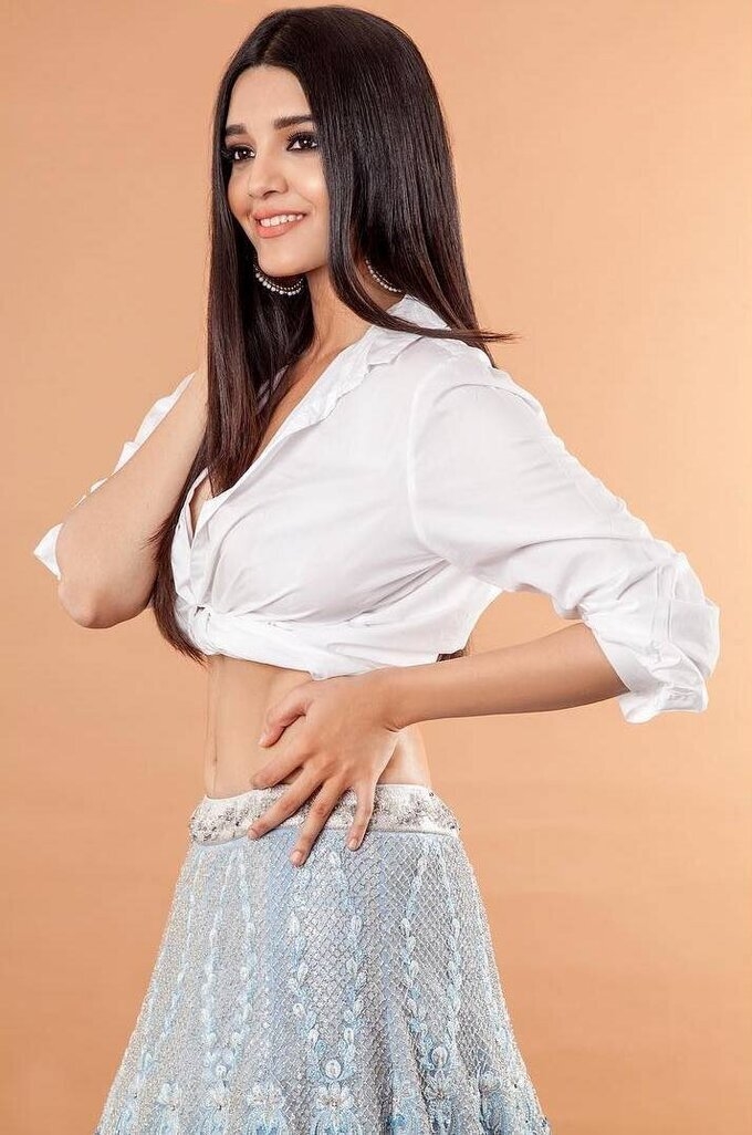 Actress Ritika Singh Latest Photo Collection