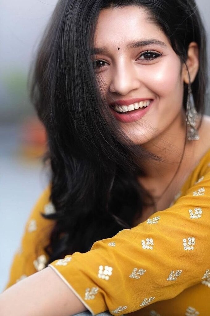 Actress Ritika Singh Latest Photo Collection
