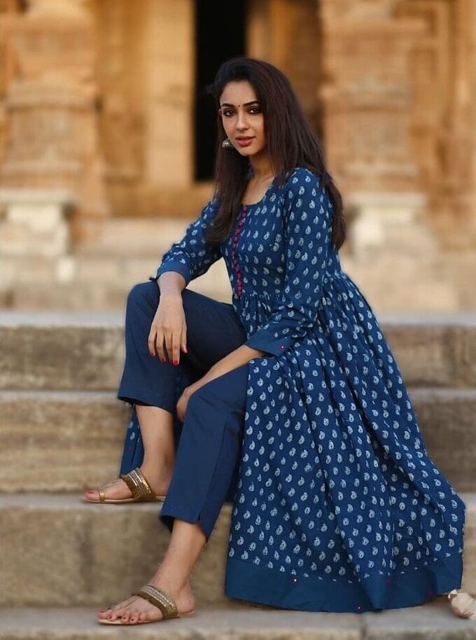 Actress Riya Suman Latest Cute Images