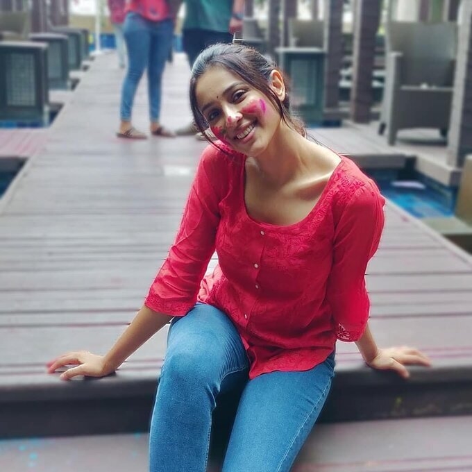 Actress Riya Suman Latest Cute Images