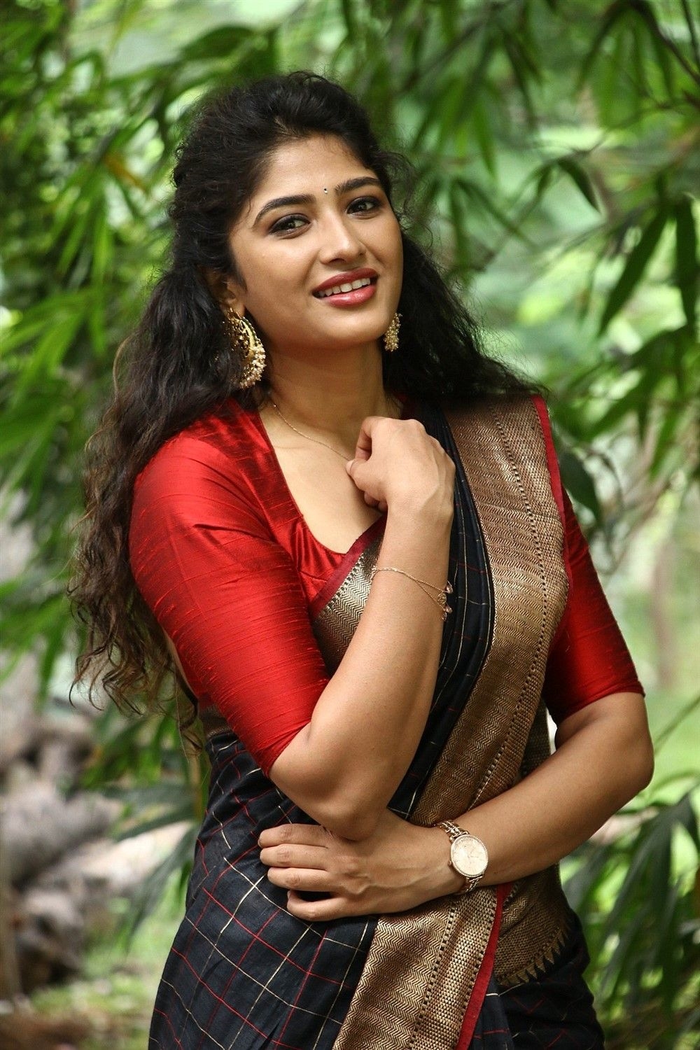 Actress Roshni Prakash Hot Images