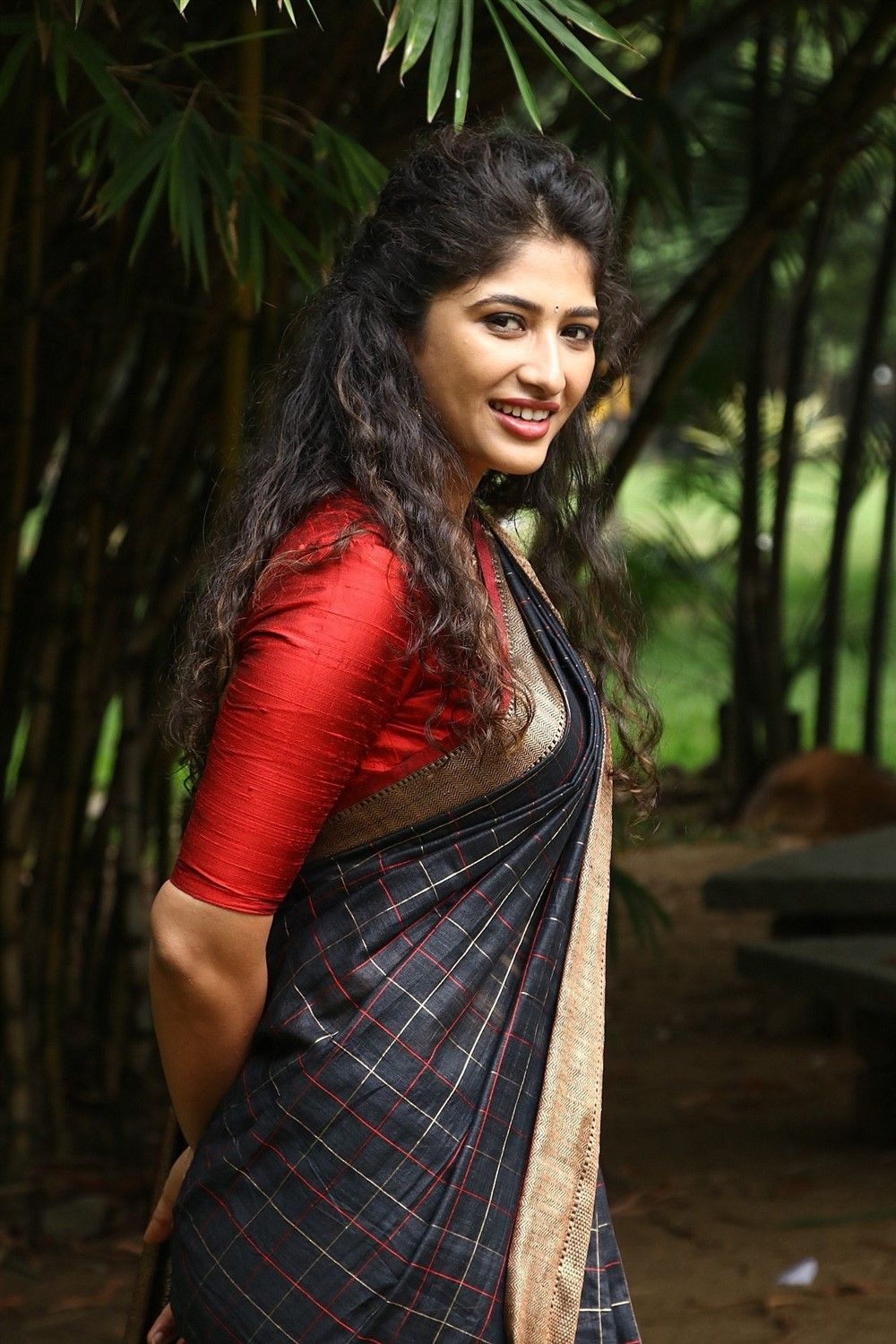 Actress Roshni Prakash Hot Images