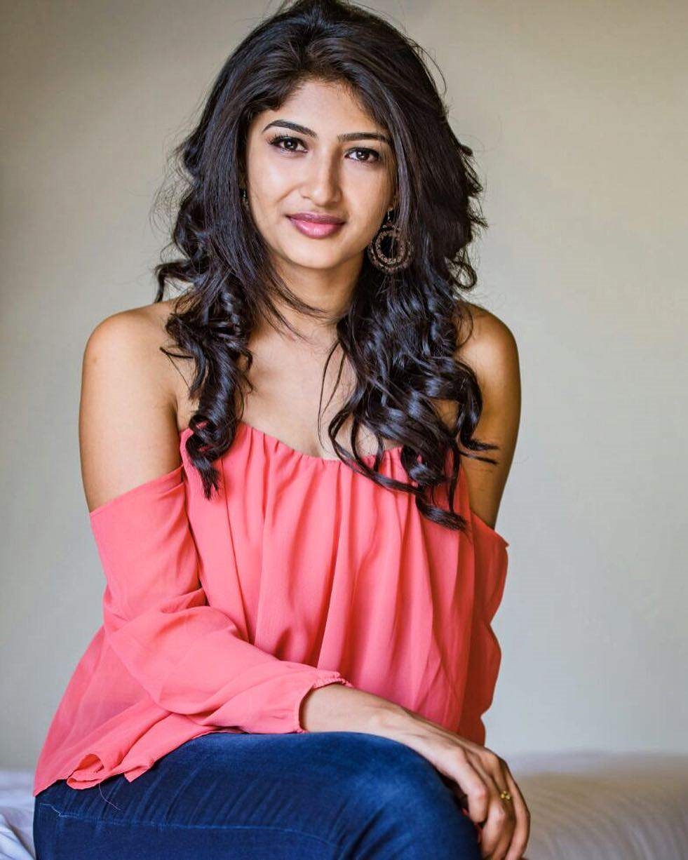 Actress Roshni Prakash Hot Images